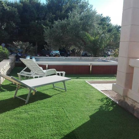 Guesthouse Villa Jurisic Новаля Екстериор снимка